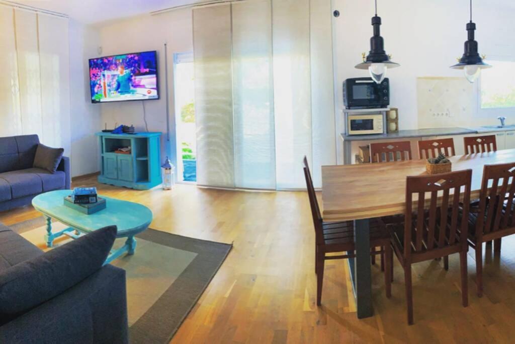 Villa Mas Blau โยเรตเดมาร์ ภายนอก รูปภาพ